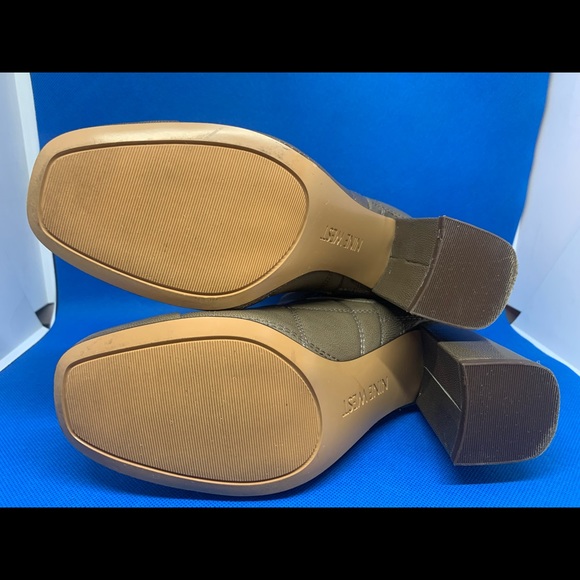 NINE WEST Leather Quilted High Heel Ankle Slip On Boots Booties Women's Size 6M. - Picture 7 of 10